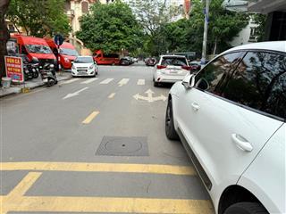Thanh khoản toà văn phòng hạng a 10 tầng (có hầm) phố trần thái tông  cầu giấy. 126m2  mt 7,2m