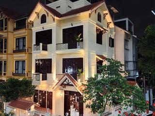 Cực hiếm. bán gấp biệt thự 4 tầng, lô góc 2 mặt tiền phố thiên hiền mỹ đình. dt143m2 mt22m.