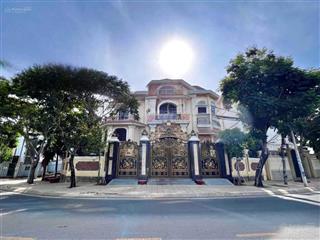 Cho thuê dinh thự view sông 2mt , q2 full nội thất siêu đẹp
