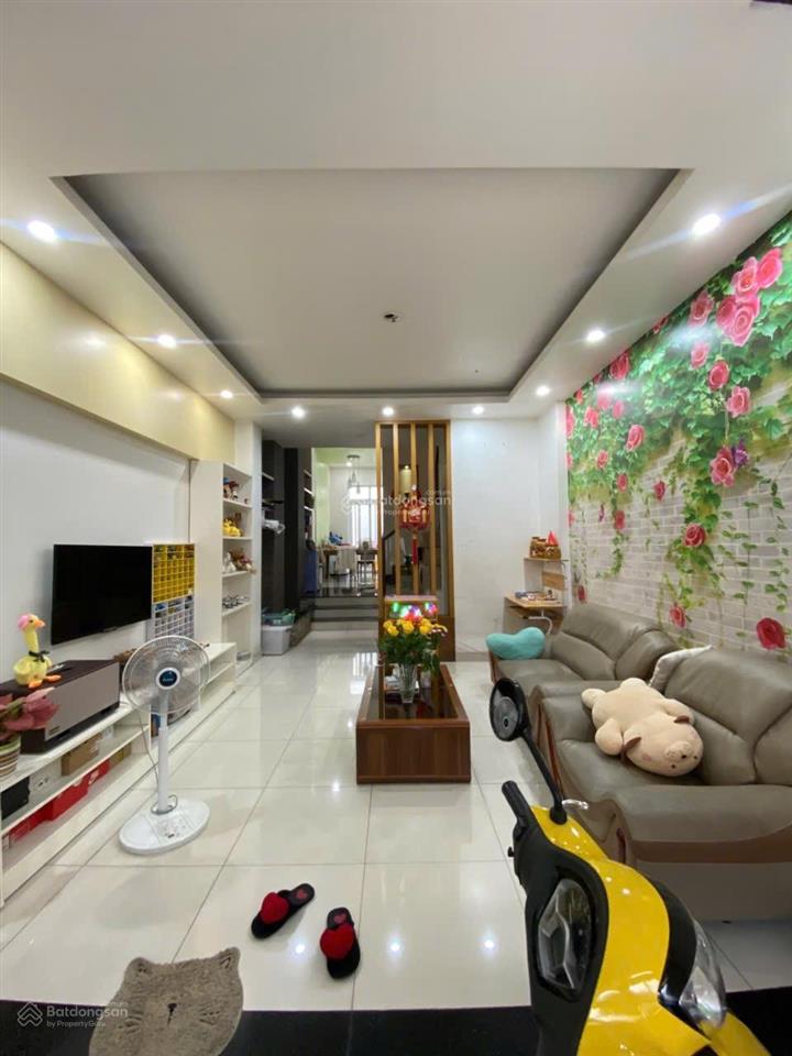 Bán nhà hẻm 8m lạc long quân 4 x 18.5m, 3 lầu nhà đẹp ở liền giá 12.5 tỷ/tl cách mặt tiền chỉ 20m