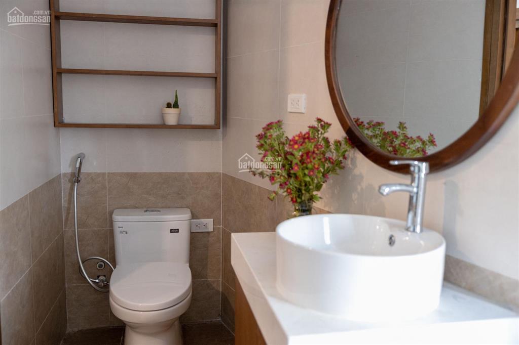 Cho thuê căn hộ cao cấp đào tấn linh lang đầy đủ đồ có ban công, ô tô đỗ cửa studio 7tr5 1k1n 10tr5