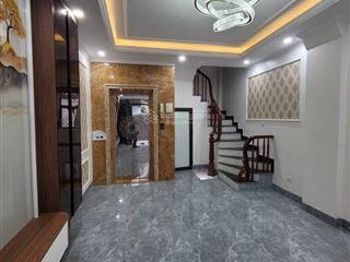 Bán nhà trung tâm lõi đống đa  nhà mới tinh  6 tầng thang máy xịn  dt41m mt3.9m 13.5 tỷ