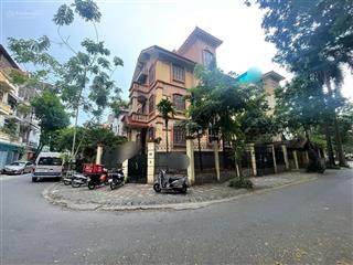 Bán biệt thự trung yên,lô góc mặt tiền 30mvị trí đắc địa,vỉa hè rộng,dt215m 5 tầnggiá 117.8 tỷ