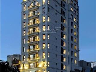 Bán khách sạn 4 sao, vị trí lô góc, mặt phố trần thái tông,290m 15 tầngpccc đầy đủthu 1.5 tỷ/th