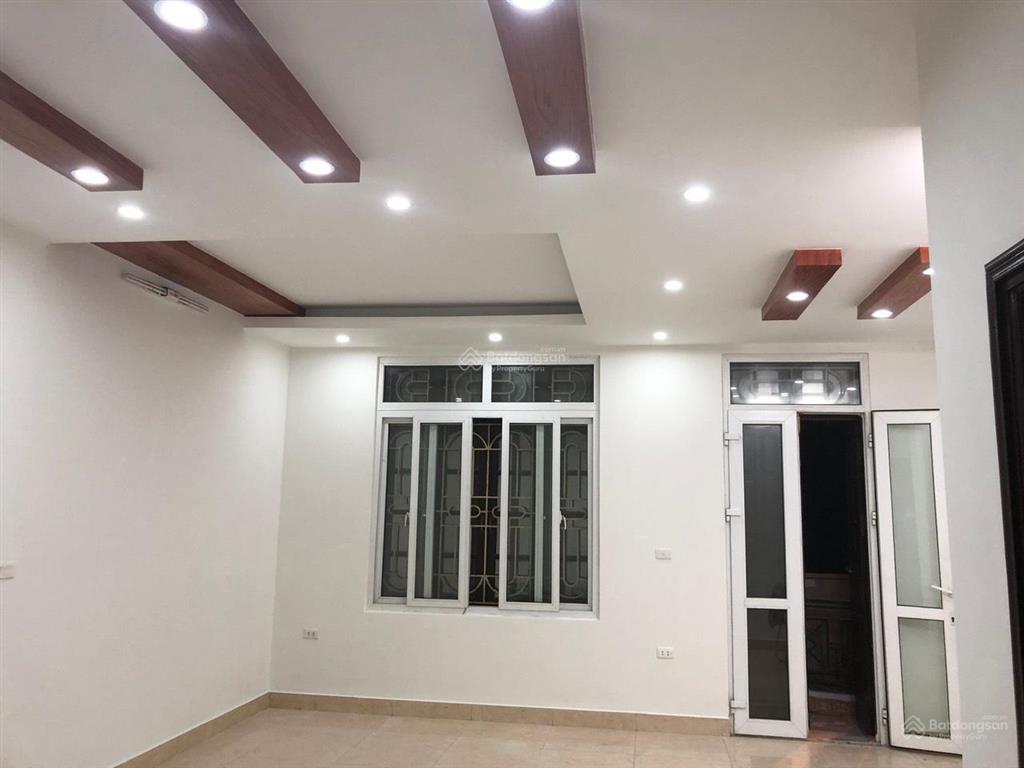 Tôi cần bán gấp, nhà liền kề, dãy tt4, kđt bắc linh đàm, gần ngã tư mặt phố đặng xuân bảng