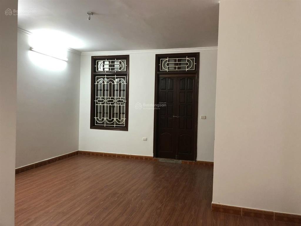Tôi cần bán gấp, nhà liền kề, dãy tt4, kđt bắc linh đàm, gần ngã tư mặt phố đặng xuân bảng