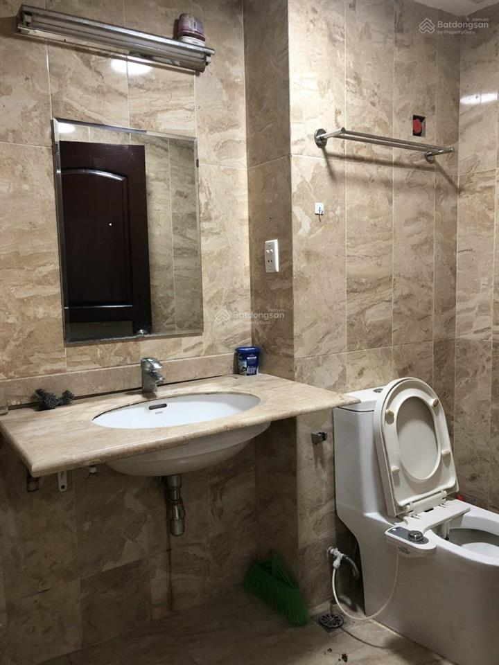 Tôi cần bán gấp, nhà liền kề, dãy tt4, kđt bắc linh đàm, gần ngã tư mặt phố đặng xuân bảng