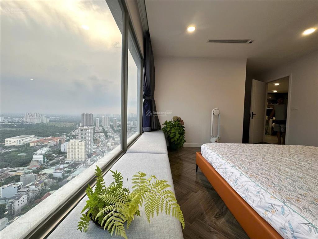 Chuyển về nhà mới ở nên cần bán gấp căn hộ an gia skyline 3 phòng ngủ, view sông giá 6,4 tỷ full