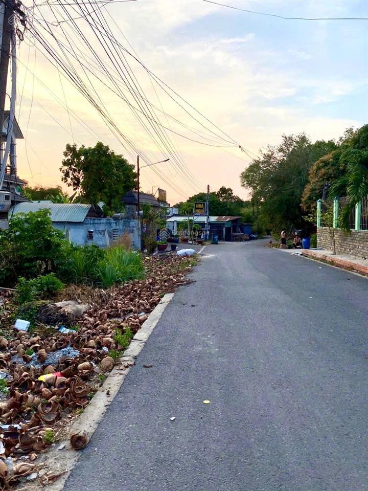 Mặt tiền nhựa 8m dt 5.5m x 30m nở hậu 9.4m thổ cư 100m2 dân đông cách chợ 200m ct áo vàng 5000 cn