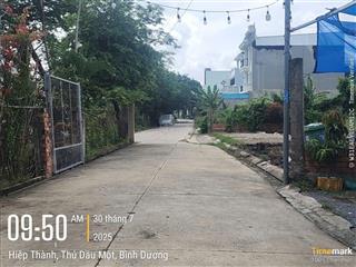 Đẹp 300m2 thổ cư 100% nở hậu 22m giá 4,7 tỷ hiệp thành, trung tâm ngay kdc đường 5m dân ở đông kín