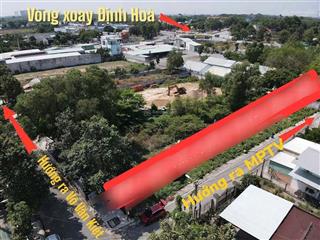 Bđs đẹp đầu tư nhanh tay đất định hòa nhựa 6m 1/ mptv
dt 5 x 32m thổ cư 60m giá chỉ hơn 2tỷ xíu