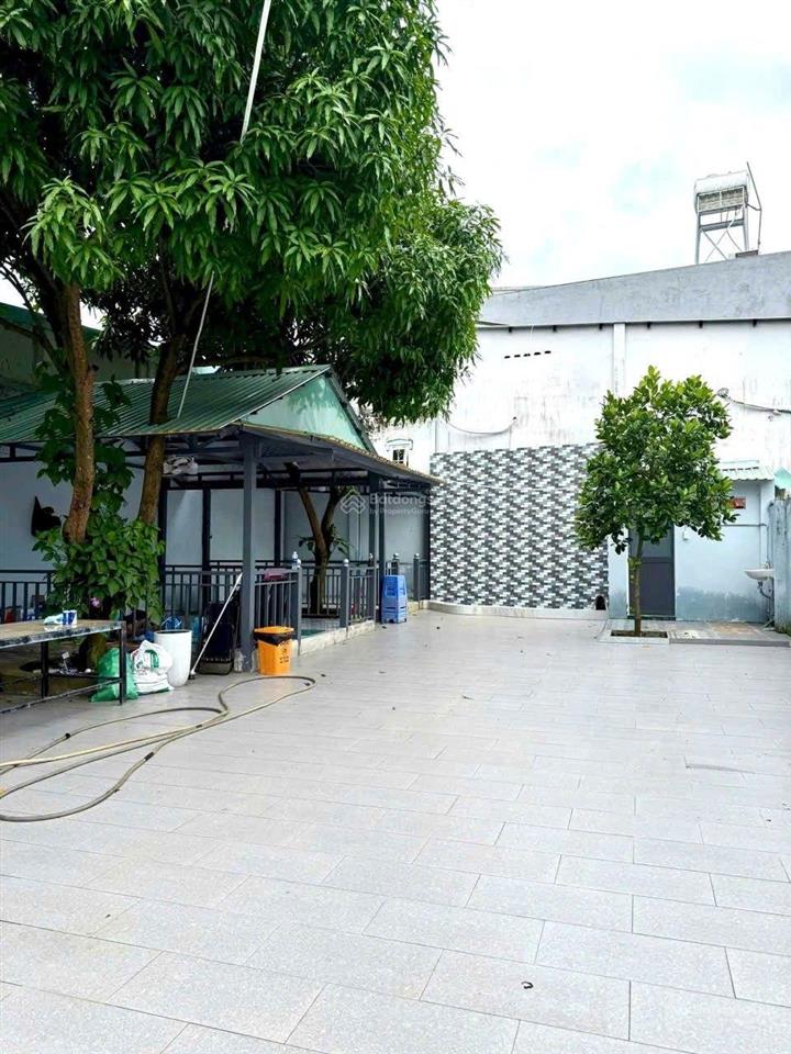 Bđs đẹp mặt tiền dx106 nhựa 5m. dân đông  đẹp 10x38m thổ cư 120m2 giá chỉ 5 tỷ