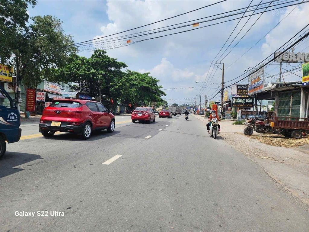 Giá siêu tốt chỉ 1tỷ990/nền nhanh tay có 3 nền liền kề đường 8m 1/huỳnh văn lũy phường bình dương