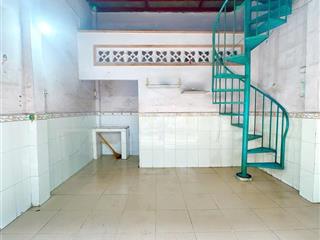Ông anh gửi bán căn nhà mặt tiền giá bằng trong hẻm địa chỉ số 6 đường 13a kế bên công viên