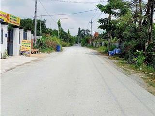 Về quê bán gấp căn nhà 1 trệt 1 lầu mặt tiền đường nhựa 8m, tiện kinh doanh buôn bán