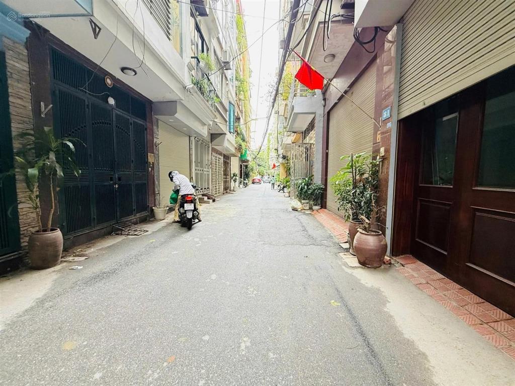 Bán đất xây cao tầng ngõ phân lô hoàng văn thái ô tô ra vào