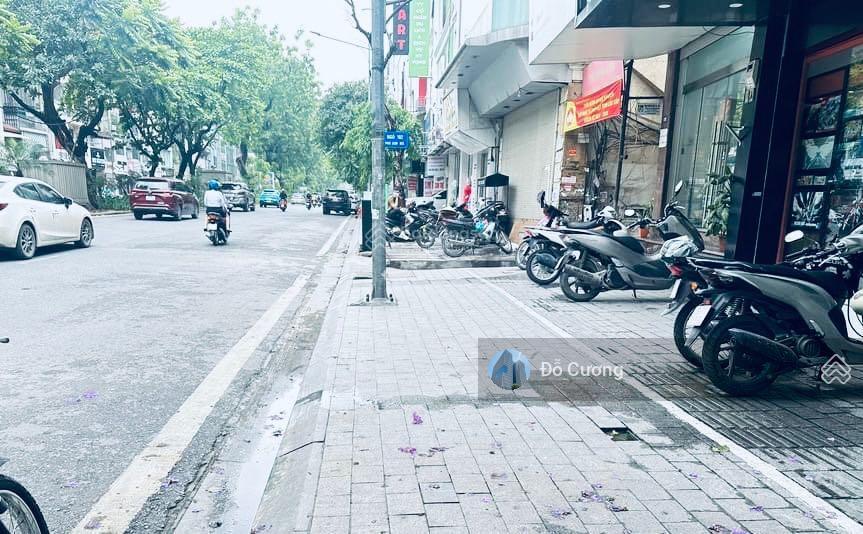 Hot + vip  bán nhà mặt phố kim mã  vị trí cực đẹp, gần ngã 4  990m2 x 2t  mt 16m  0974 660 ***