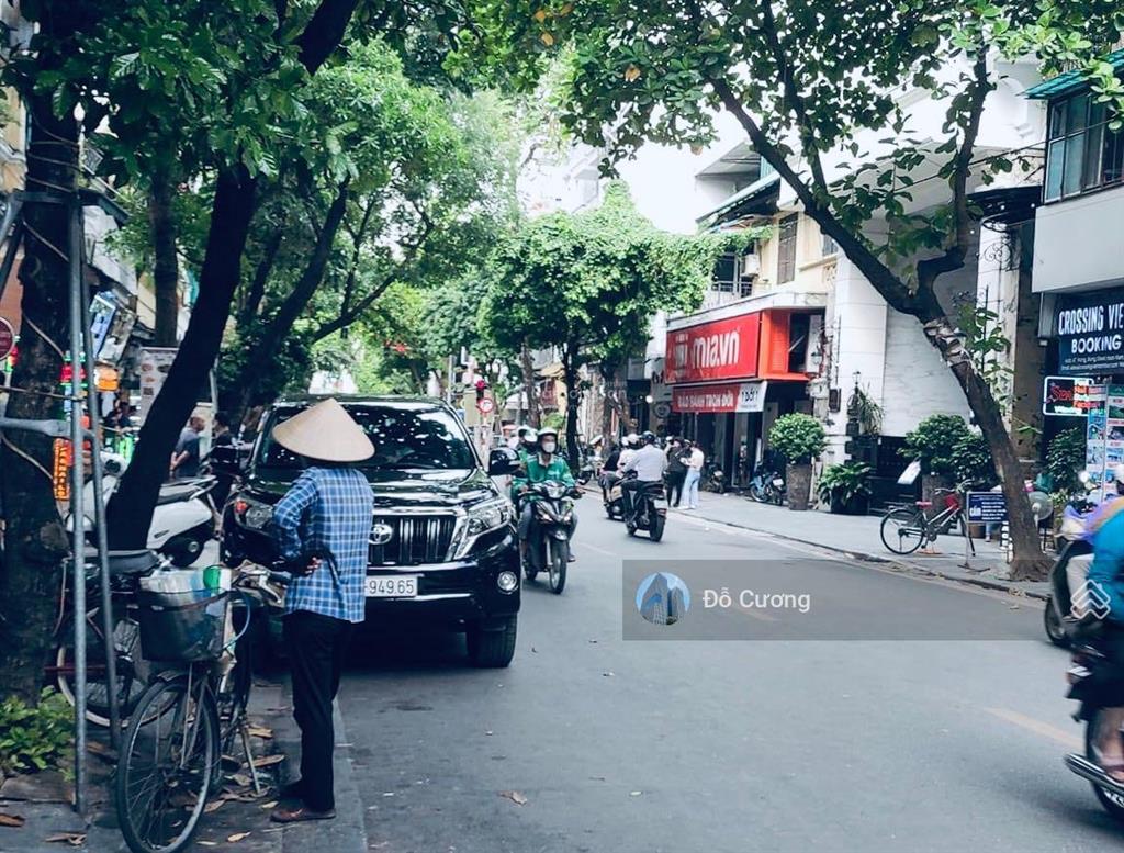 Cực rẻ  bán cực gấp nhà mặt phố hàng bông, giá đầu tư  280m2, chỉ nhỉnh 450 triệu/m2  0974 660 ***