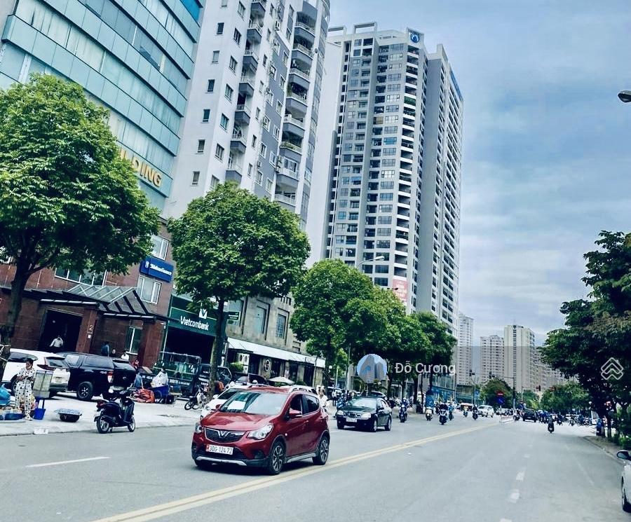 Hiếm + vip  bán gấp khách sạn phố duy tân  850m2 x 15 tầng  mặt tiền 18m  doanh thu 30 tỷ/năm