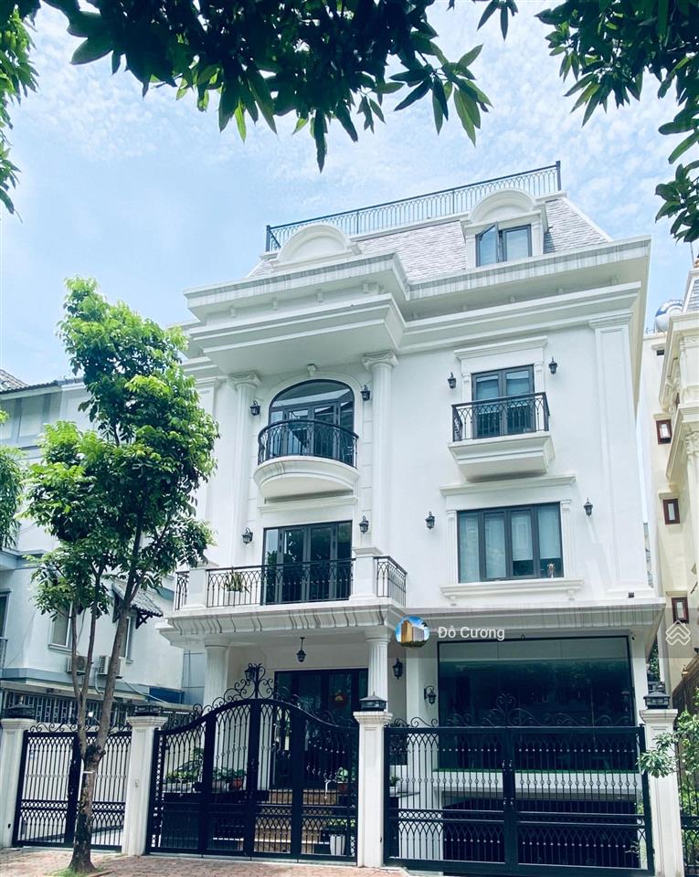 Cực rẻ  chủ cần bán gấp biệt thự khu đô thị mới dịch vọng, cầu giấy  308m2 x 5t  mặt tiền 15m