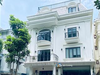 Cực rẻ  chủ cần bán gấp biệt thự khu đô thị mới dịch vọng, cầu giấy  268m2 x 5t  mặt ngang 18,5m