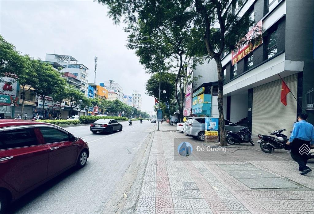 Giá đầu tư  cần bán gấp nhà mặt phố nguyễn văn cừ  vỉa hè rộng, 6 làn xe  910m2 x 2t  mt 12m