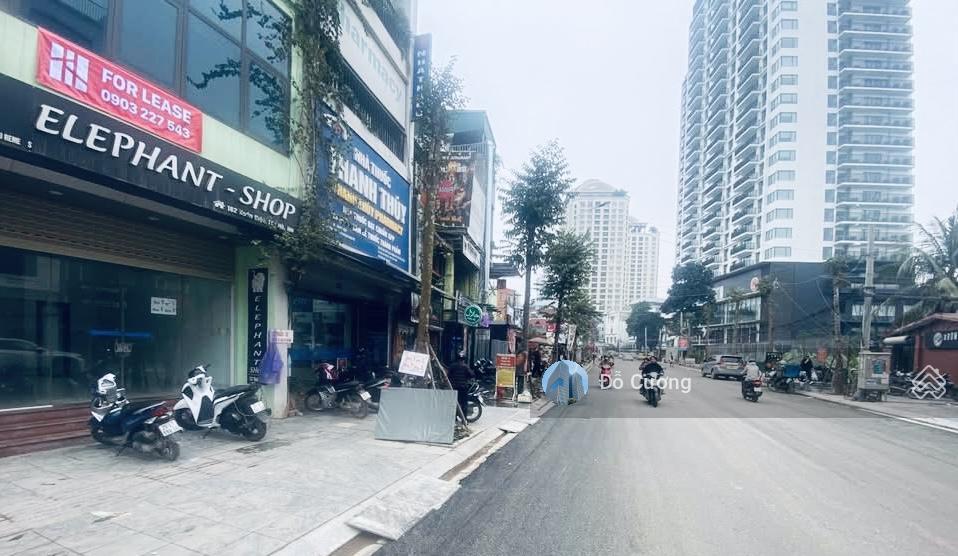 Cực gấp  cần bán gấp nhà mặt phố xuân diệu, gần hồ tây, ngã 4  260m2 x 8t + mt 14,5m  0974 660 ***