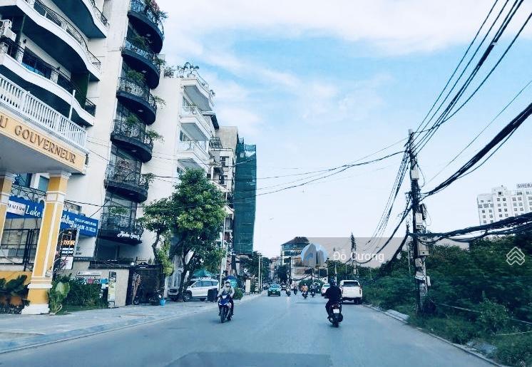 Cực gấp  cần bán gấp nhà mặt phố xuân diệu, gần hồ tây, ngã 4  260m2 x 8t + mt 14,5m  0974 660 ***