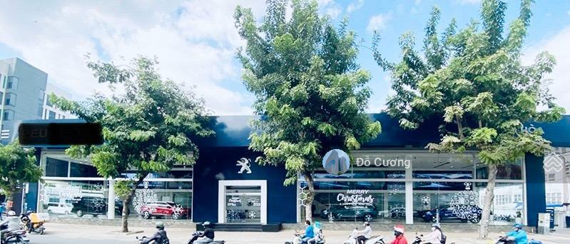 Vip có 102  cần bán nhà mặt phố trần thái tông, cầu giấy  3270m2 x nhà c4  mt 70m + gpxd 33 tầng