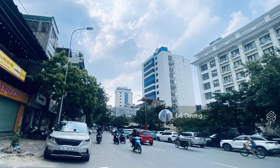 Cực rẻ  chủ cần bán gấp nhà mặt phố thuỵ khuê  380m2 x 2 tầng giá bán đất  chỉ gần 200tr/m2