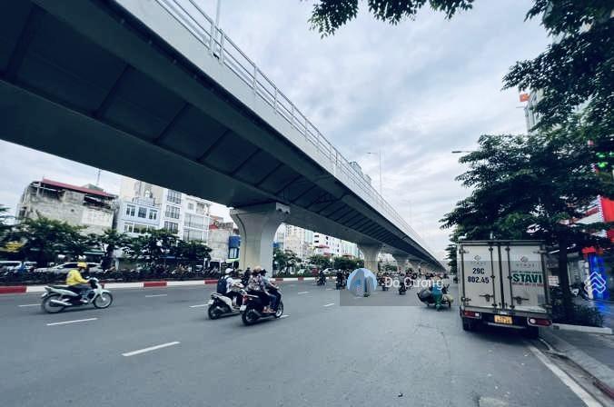 Hot, vip  cần bán gấp toà văn phòng mặt phố đại la, minh khai  270m2 x 9 tầng thông sàn + mt 6,5m