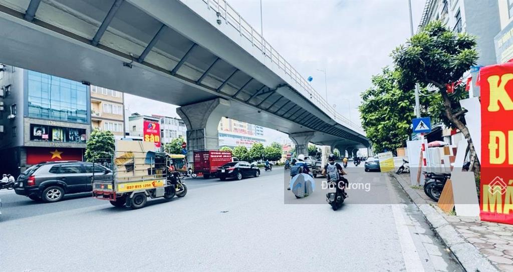 Siêu hot  cần bán nhanh, bán gấp nhà mặt phố trường chinh  570m2 x nhà c4 giá bán đất + mt 23m