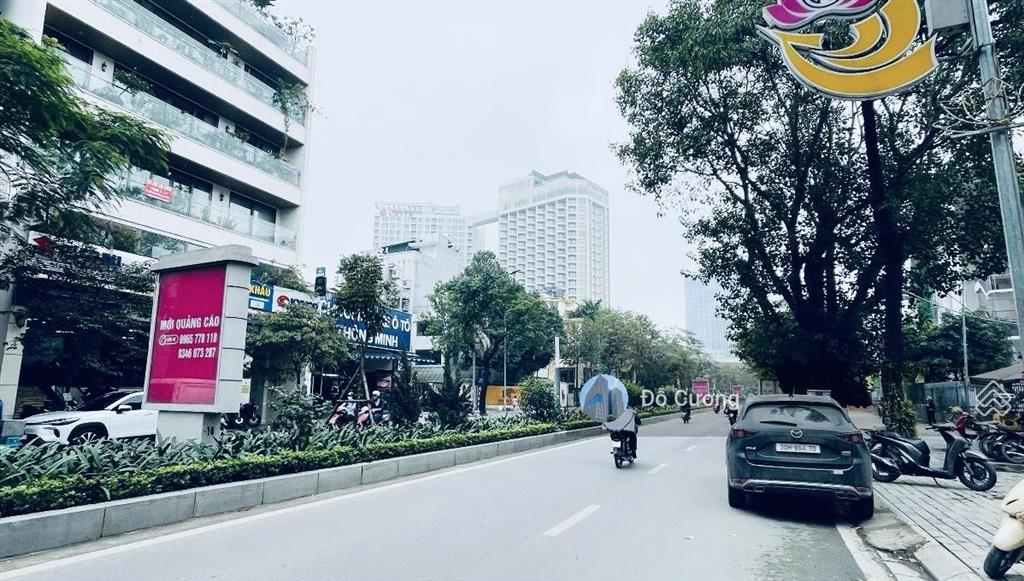 Bán gấp, bán nhanh nhà mặt phố lạc long quân  290m2 x nhà c4 giá bán đất + mt 8,2m  0974 660 ***