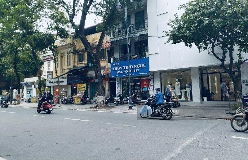 Hot + vip  cần bán gấp nhà mặt phố bà triệu  lô góc  280m2 x 3 tầng + mặt tiền 10m  0974 660 ***