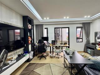 Bán nhà đẹp khu phân lô quân đội 918  phường phúc đồng.