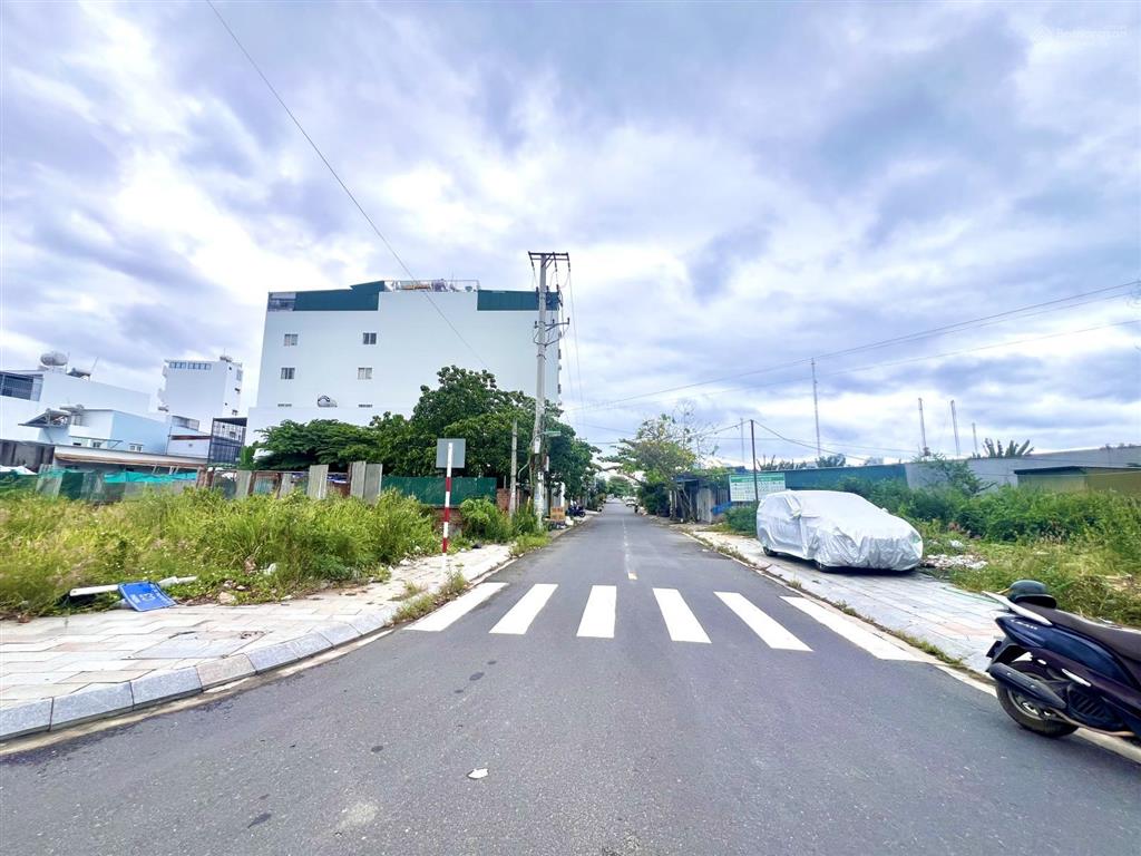 Bán lô góc hiếm  kđt vcn phước long  nam nha trang