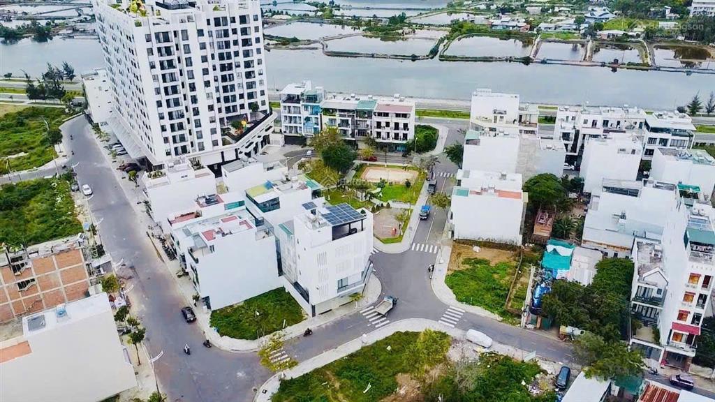 Bán lô góc hiếm  kđt vcn phước long  nam nha trang