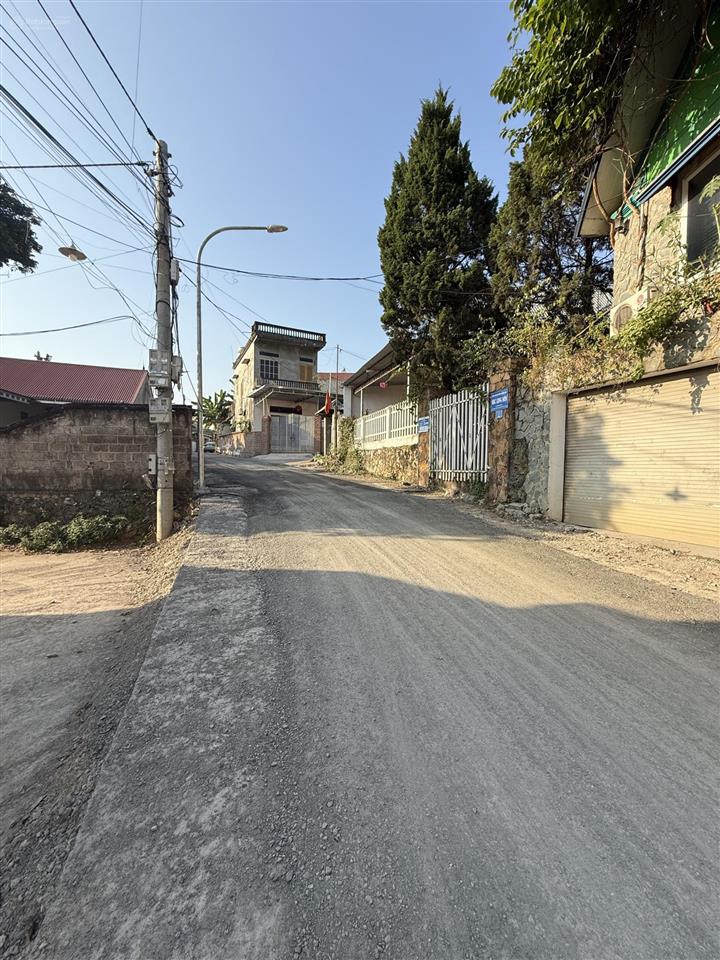 Rất cần bán 88m2 thổ cư đất giãn dân thị trấn lương sơn hoà bình ( cũ) giá 1,650 tỉ