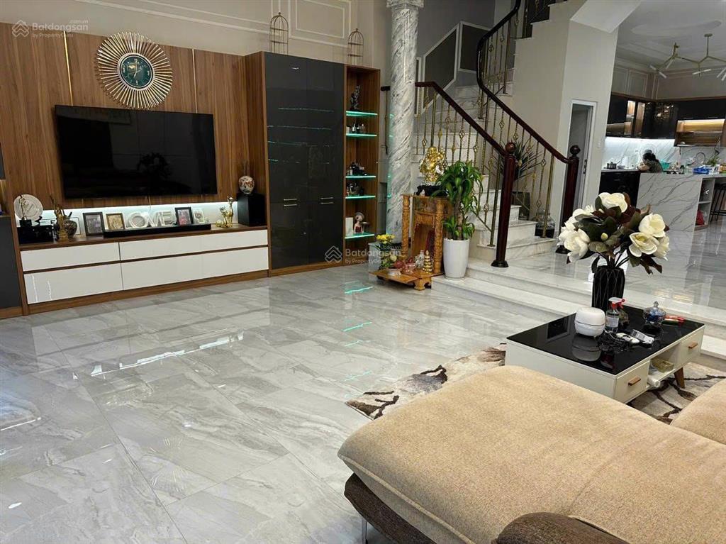 Mới đẹp lung linh! nhà 4 tầng công nhận 121m2 khu sương nguyệt ánh, bến thành q1 giá 23 tỷ