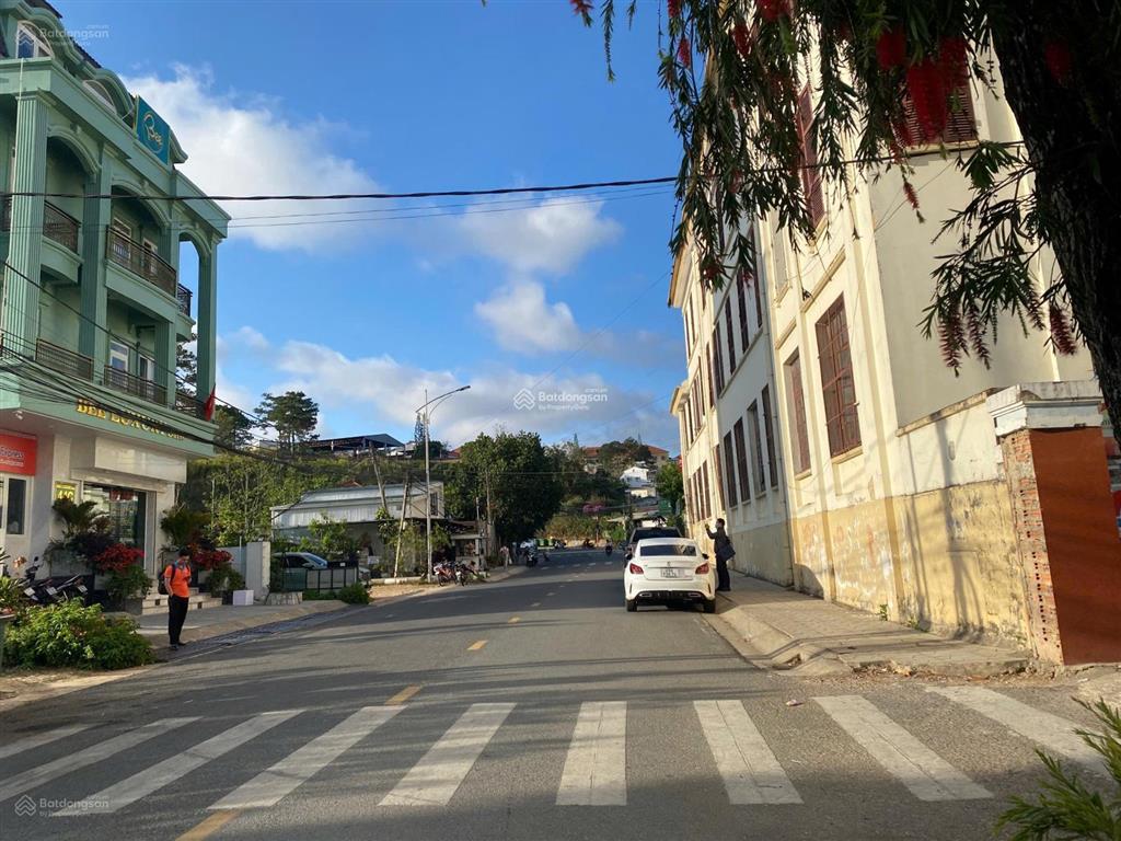 Lô đất lương thế vinh 185m2, ngang 10,7m, view thoáng đẹp lợi hầm cách hồ xuân hương chỉ 1km