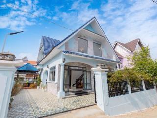 Villa giá đầu tư nam hồ 200m2 ngang 12m 2 tầng hoàn công đang có doanh thu ổn định