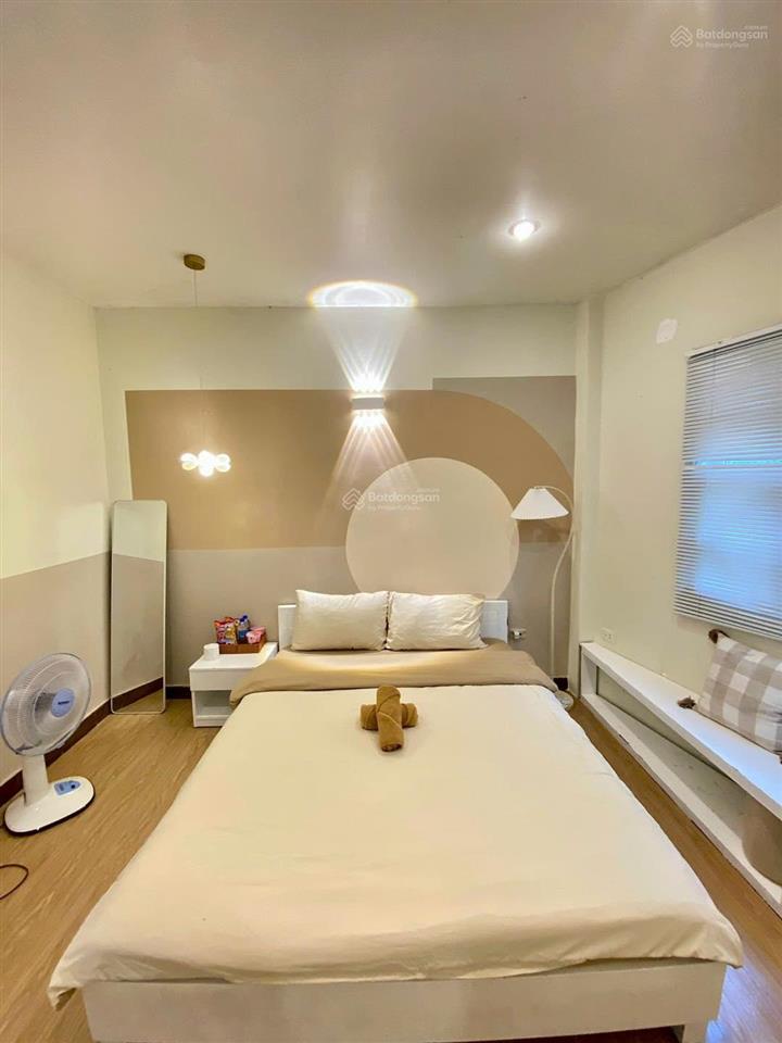 Khách sạn 3 mặt tiền ngay chợ đà lạt 91,6m2 4 tầng hoàn công 12 phòng đang có hđ thuê 31tr/tháng