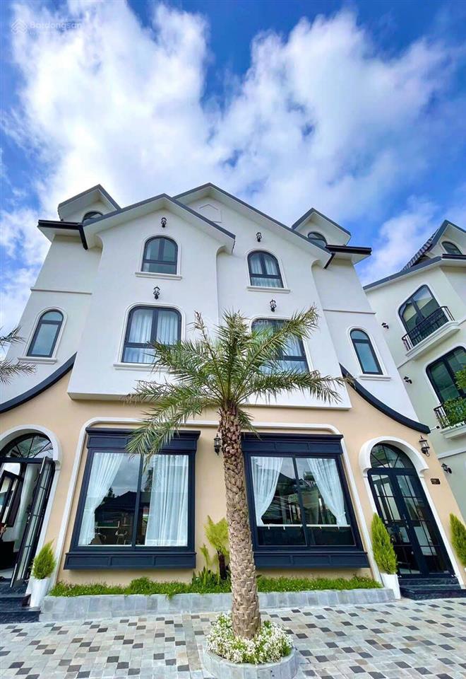 Villa song lập hoàn công nở hậu cách chợ đà lạt hồ xuân hương 2km nguồn thu 70tr/tháng