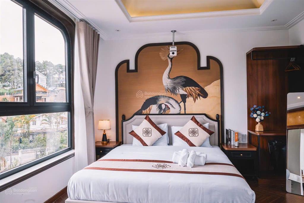 Villa song lập hoàn công nở hậu cách chợ đà lạt hồ xuân hương 2km nguồn thu 70tr/tháng