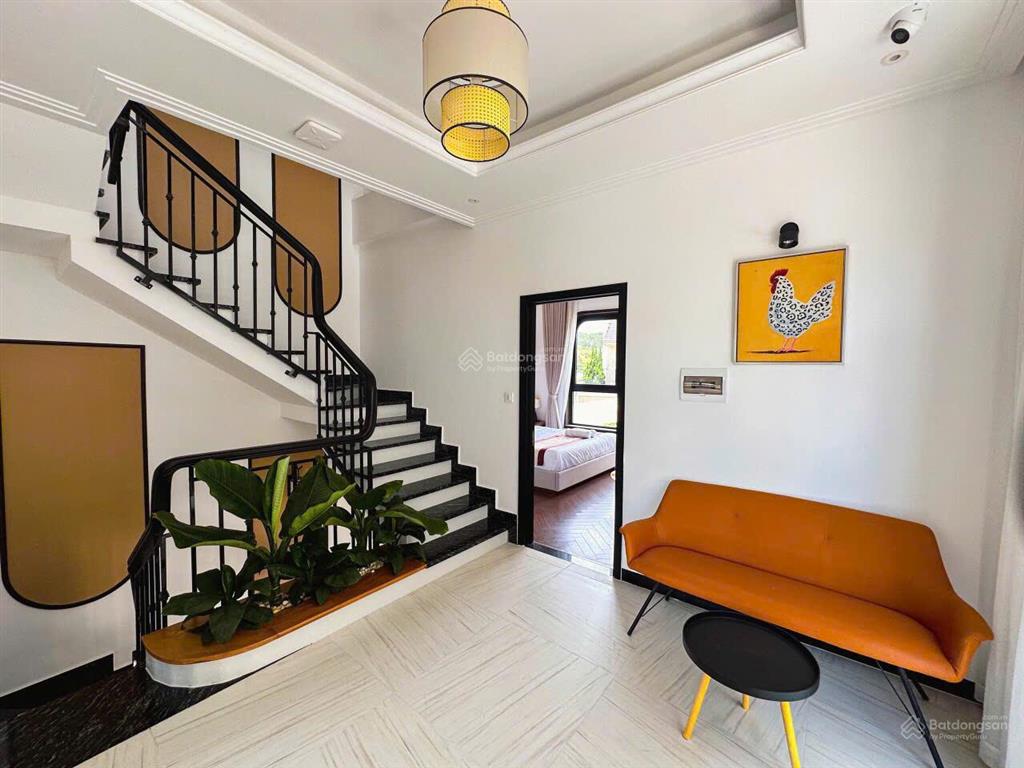 Villa song lập hoàn công nở hậu cách chợ đà lạt hồ xuân hương 2km nguồn thu 70tr/tháng