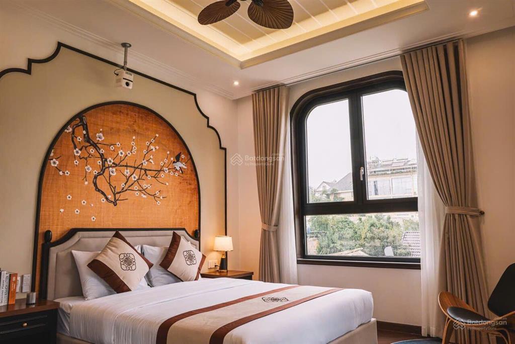 Villa song lập hoàn công nở hậu cách chợ đà lạt hồ xuân hương 2km nguồn thu 70tr/tháng