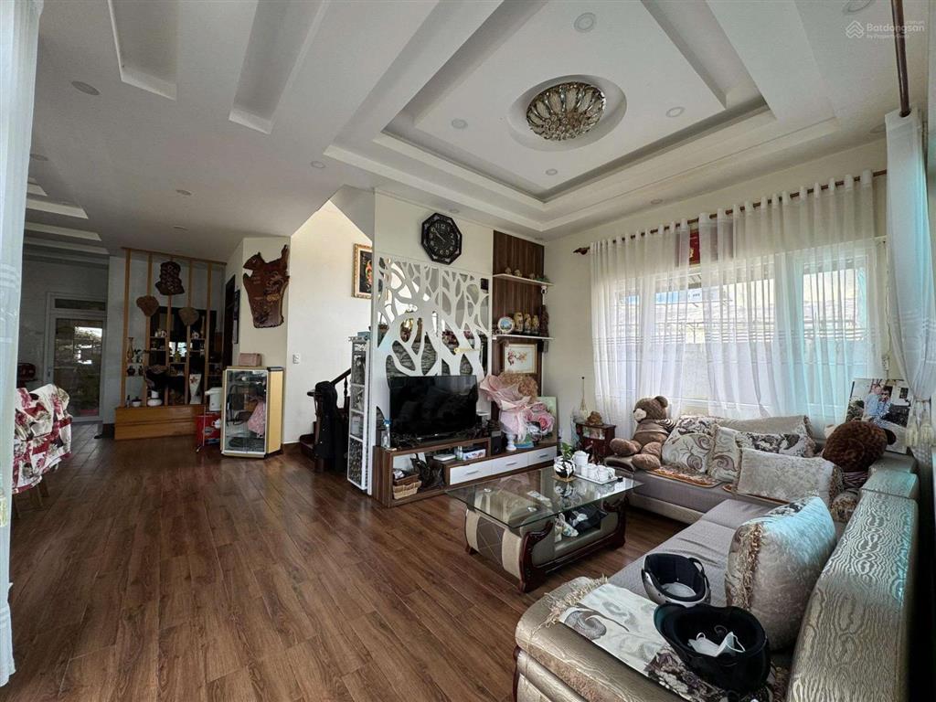 Villa 2 tầng hoàn công vuông vức cách hồ xuân hương chỉ 1km