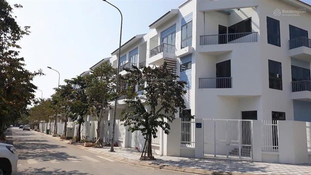 Chính chủ bán liền kề mặt đường văn tiến dũng, 90m2x4 tầng, 2 mặt đường, hoàn thiện cơ bản, sổ đỏ