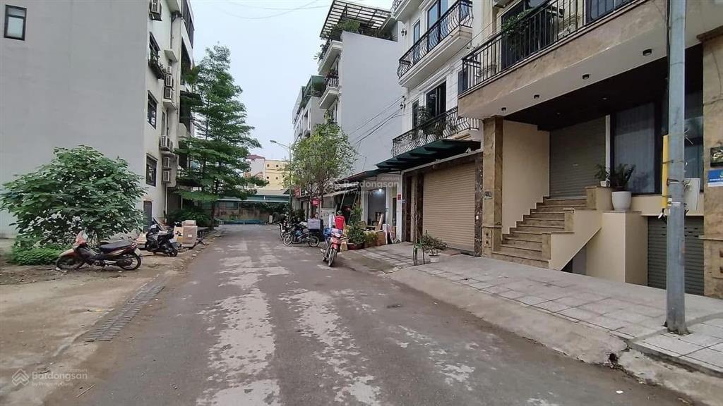 Bán 2 lô đất tái định cư kiều mai mặt đường 32, 82m2/lô, mặt tiền 5.5m, sẵn sổ, sinh lời cao