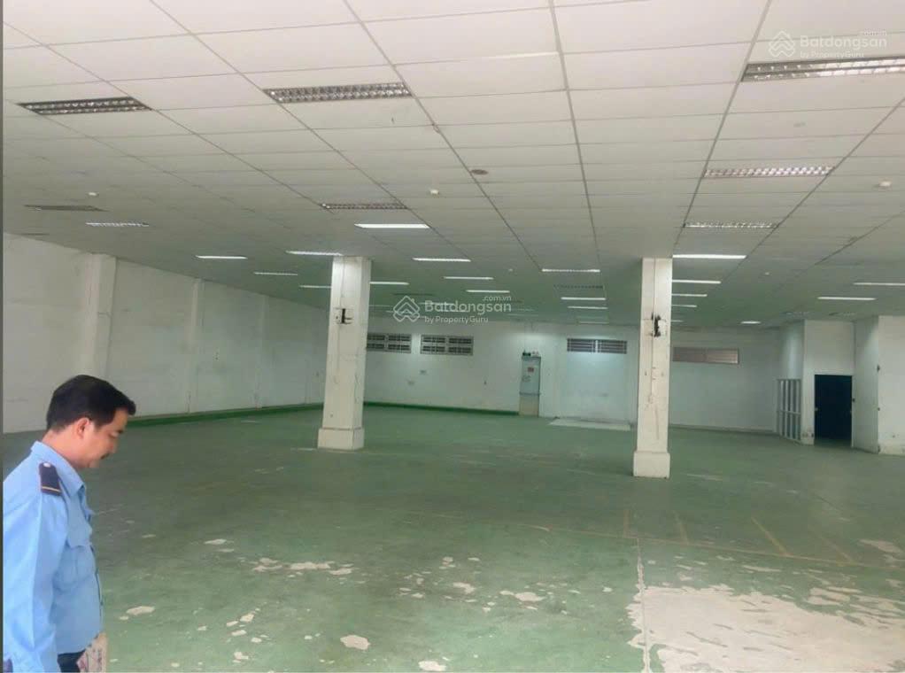 Cho thuê kho 400m2 mặt tiền đường phạm văn hai, phường 2, quận tân bình